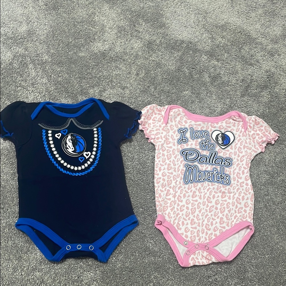 3-6mo Dallas Mavericks Baby Girl Onesie Set - Blue and Pink